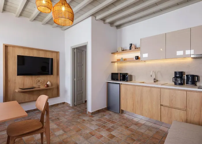 Mr & Mrs Mykonos The