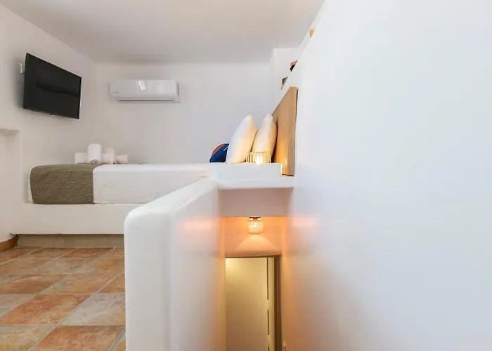 Mr & Mrs Mykonos The